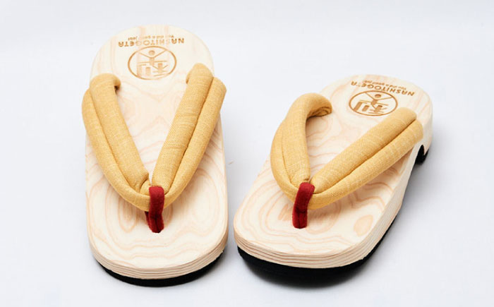 ｢成し遂げた｣ ギフトセット (梨100%ドライフルーツ74g・女性用下駄) 下駄 日田市 / 本野はきもの工業 [ARAR006]