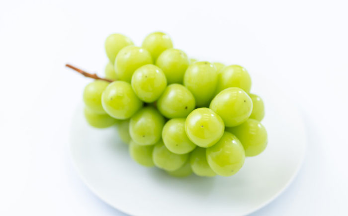 【先行予約・26年7月以降発送】 日田産シャインマスカット2房(約1kg) ぶどう　日田市 / 南国フルーツ株式会社 ブドウ 葡萄 ぶどう 【配送不可地域：離島】[ARET002]