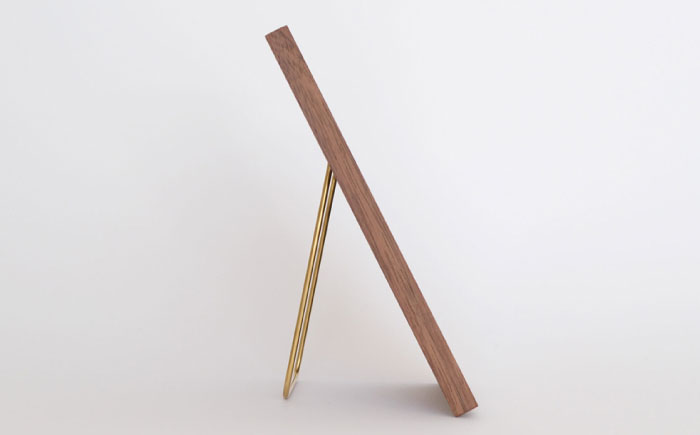 黄金比の卓上鏡(ウォルナット)　日田市 / Hatuka　ミラー 卓上 壁掛け [AREZ007]