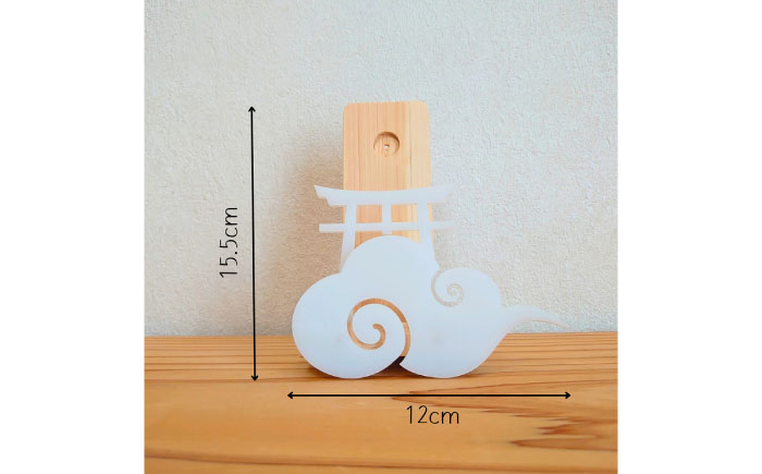 【取り付け10秒】コンパクトなアクリル神棚 御札立て　日田市 / 木の蔵 仙遊 神棚 壁掛け 紀州ひのき 軽量 お盆 [ARFK009]