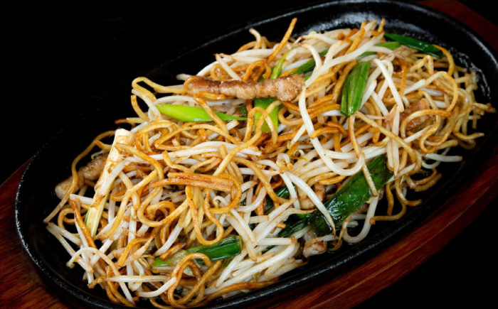 B級グルメを忠実に再現！萬天楼の日田焼そば 8食セット 焼きそば 日田市 / 有限会社マルナカフーズ [ARAG005]