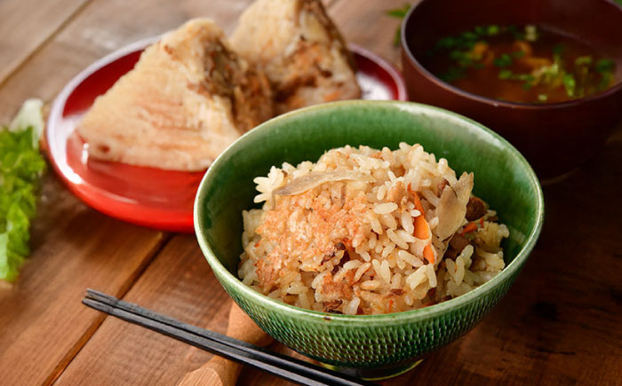 大分・鶏めしの素160g(2合用)×6個入　日田市 / 株式会社渡邉食品企画　鶏めし 混ぜご飯　とりめし [ARCC002]