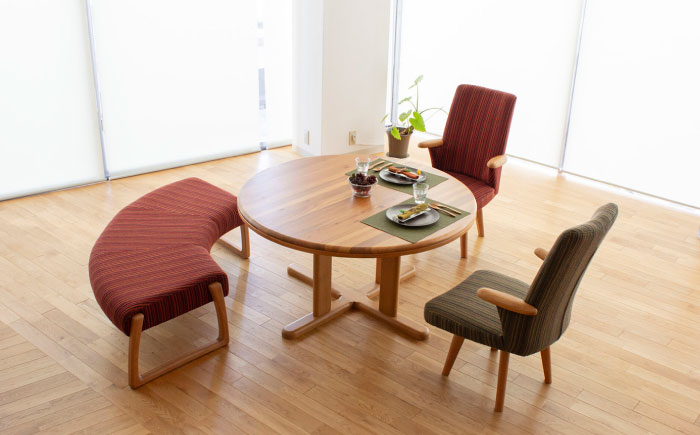 Toisu（トイス）Plan C（1P回転2個＋ベンチ） 日田市 / 株式会社アサヒ　机 家具 インテリア [ARDD004]