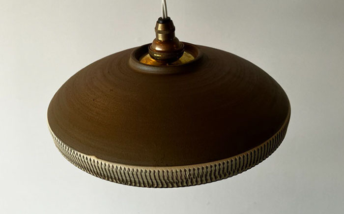 小鹿田焼　焼き締め本焼きランプシェード（トビカンナ） 日田市 / エラノイワ 小鹿田焼 トビカンナ ランプシェード [ARDL002]