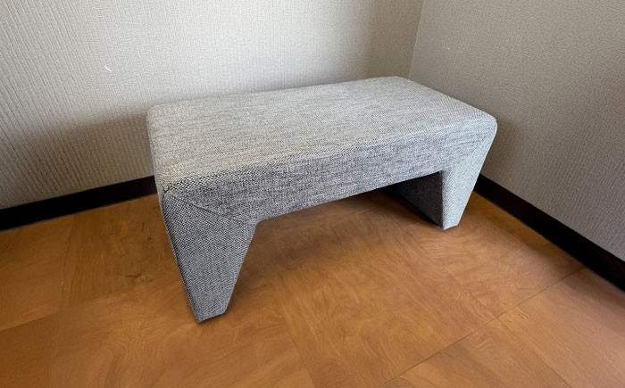 【ベント】スツール/小(選べる布張地12種類)　日田市 / 有限会社中嶋木工所 スツール 椅子 イス [ARFT001]