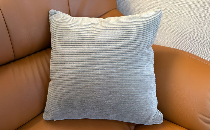 450角クッション(選べる布3種張地/計13種類)　日田市 / 有限会社中嶋木工所 ソファー クッション カバー [ARFT012]