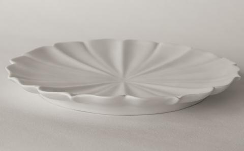 〔臼杵焼〕稜花蓮弁皿（白）