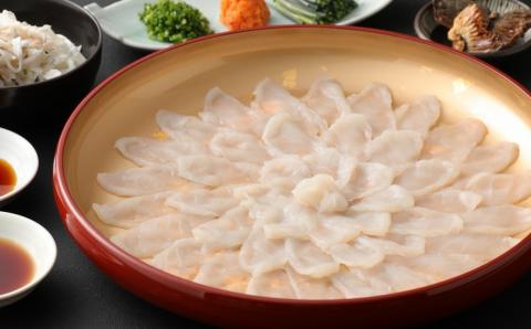 【年内・年末年始発送可】ミシュラン三ツ星獲得★★★料亭山田屋　【白子付】トラフグ刺しふぐ鍋セット（2人前）［冷蔵］