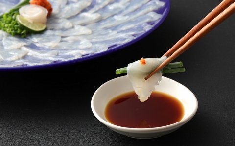 【年内・年末年始発送可】ふぐ専門卸会社直営！職人の技が光る！ふぐ良のトラフグ刺しふぐ鍋セット（4～5人前）［冷蔵］三共水産