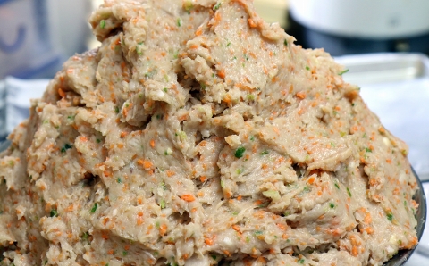 魚も野菜もたっぷりで栄養満点な魚コロッケ「GYOSONコロッケ」（計25個）