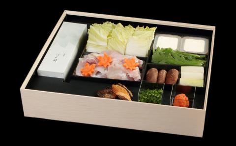 【年内・年末年始発送可】ミシュラン三ツ星獲得★★★料亭山田屋　トラフグ刺しふぐ鍋セット（6人前）［冷蔵］