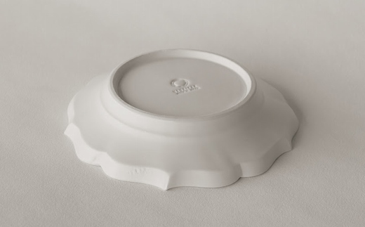 〔臼杵焼〕稜花リム皿（S）【1枚】(BI0104) 白 S