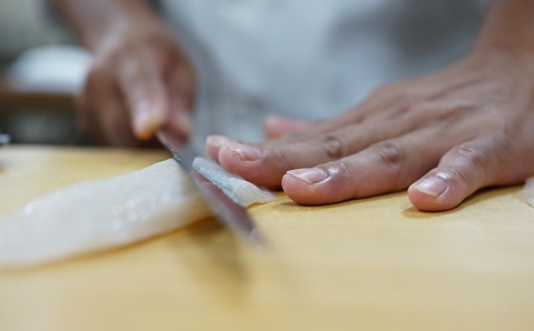 【年内・年末年始発送可】ふぐ専門卸会社直営！職人の技が光る！ふぐ良のトラフグ刺しふぐ鍋セット（4～5人前）［冷蔵］三共水産