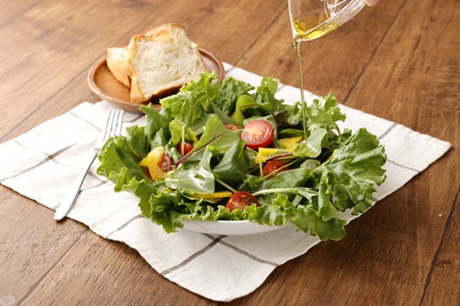 農薬不使用！非加熱・生搾りの健康に良い臼杵市産「エゴマ油」（140g×2瓶）