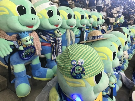 【大分トリニータ】公式マスコットぬいぐるみ　“圧倒的”ニータン（80㎝）