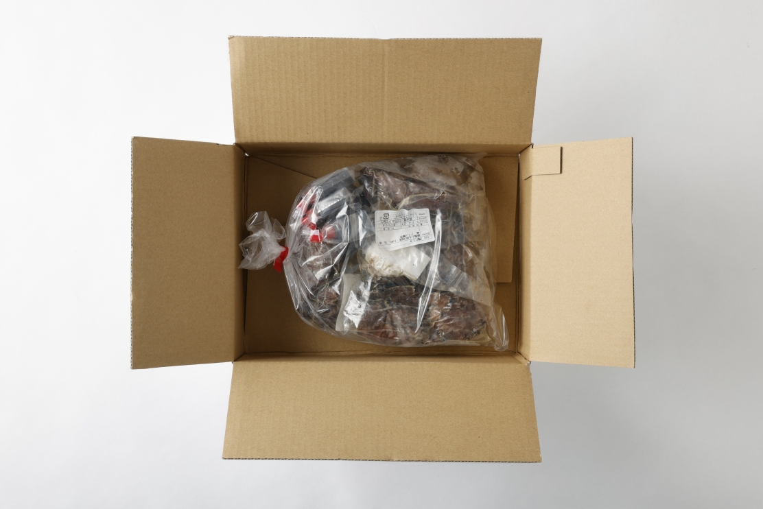 一度食べたら、ヤ・ミ・ツ・キ♪味わい鶏たたき（計800g）特製しょうゆタレ付