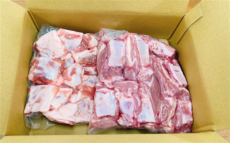 煮込み料理に♪ 大分県産 豚スペアリブ・豚ナンコツのセット（計約2㎏）