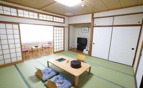 真玉温泉山翆荘・スパランド真玉ペア宿泊券(一泊二食付)B ペアチケット 宿泊 旅行 宿 食事付き 【スピード発送】