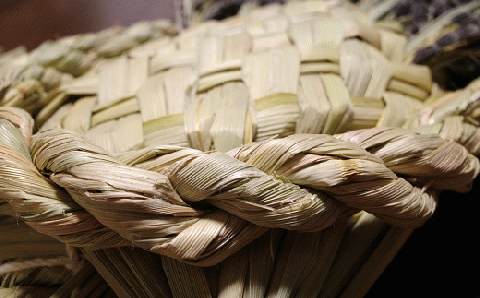 田染荘小崎のわら細工「亀」