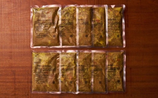 肉屋のまかない豊後牛カレー230g (10袋) レトルトカレー 大分県 国産 黒牛 和牛 牛肉 ビーフ パック ご当地カレー おかず 惣菜 簡単調理 湯煎調理 おおいた豊後牛