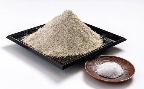 石臼挽きそば粉（500g×2袋、割粉100g×2袋）