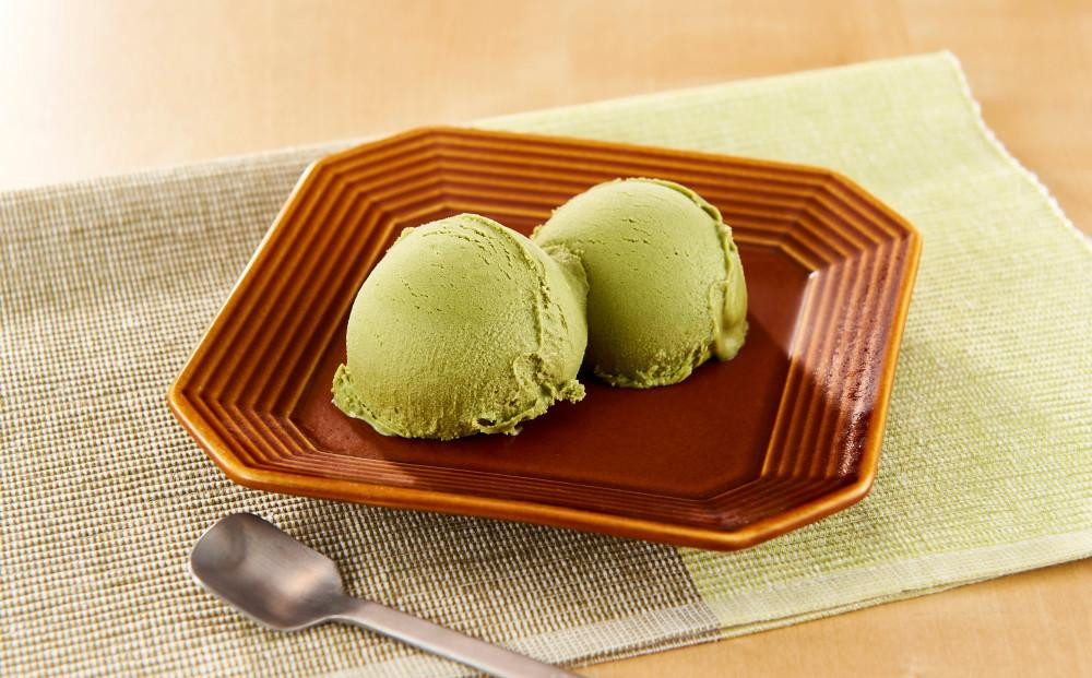 【ANA限定】業務用 アイスクリーム 抹茶 2L ＜『ゆふいんのおいしい牛乳』使用＞【大容量 家庭用 2リットル】