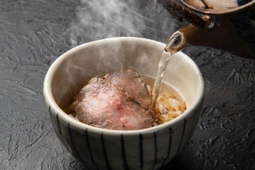 ＼年内発送／ 由布まぶし　6個セット（豊後牛×2個・地鶏×2・鰻×2）＜由布まぶし 心＞