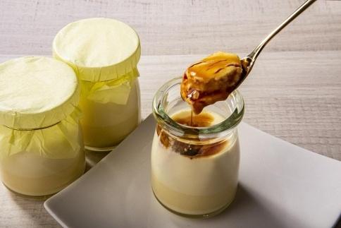 【湯布院 ゆふふ】由布高原なめらかプリン・黒ごまプリンの食べ比べ8個セット（各4個×2）