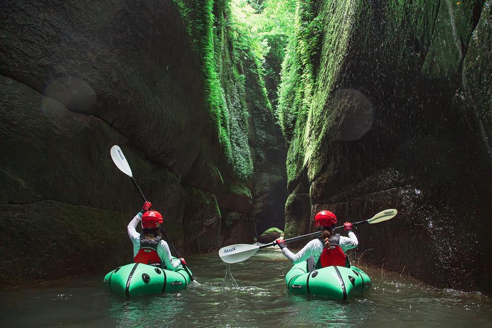 秘境！由布川峡谷を冒険しよう！パックラフトツアー【2名様券】