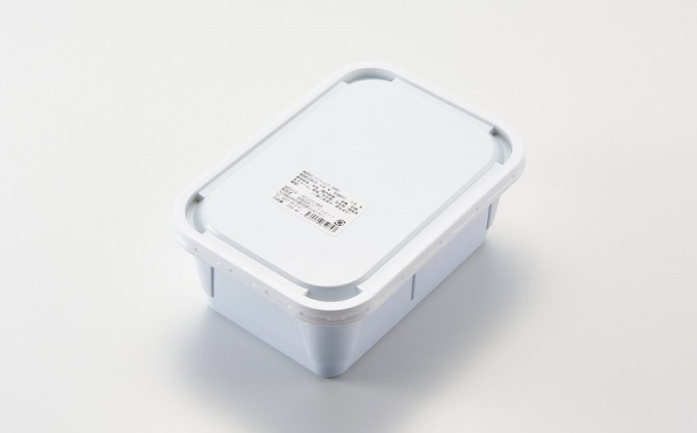 【ANA限定】業務用 アイスクリーム 抹茶 2L ＜『ゆふいんのおいしい牛乳』使用＞【大容量 家庭用 2リットル】