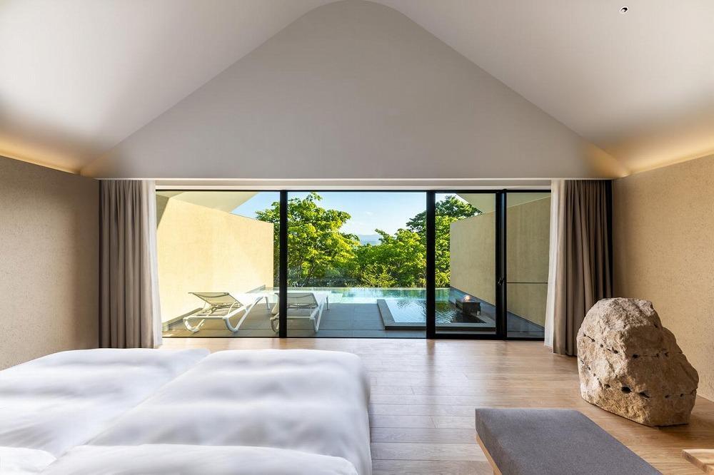 ENOWA ご宿泊招待券（1泊2食付）Villa stay　【GW、お盆、年末年始等ご利用不可日有】＜2023年6月8日開業＞