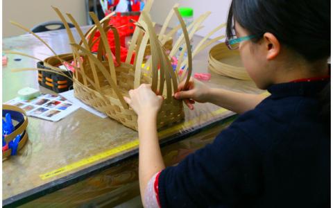 手作りクラフトバック（留め具付き） (レッド)   _1609R-2