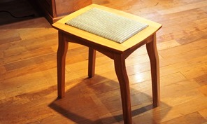 くにさき六郷舎の七島い（しっとうい）スツール・通_29003I