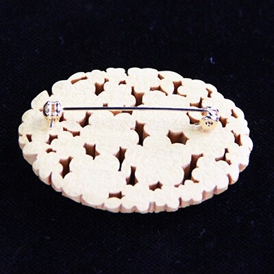 つげ細工 ブローチ(桜)　約5cm×3.5cm