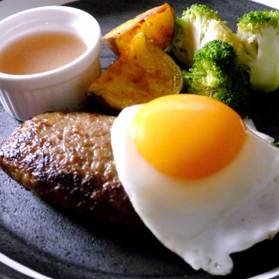 【全国テレビで絶賛】マインズハンバーグ(10個セット)【配送不可地域：離島】