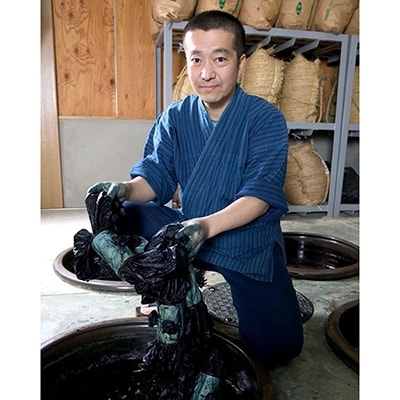 天然灰汁発酵建　藍染ハンカチ　AG01