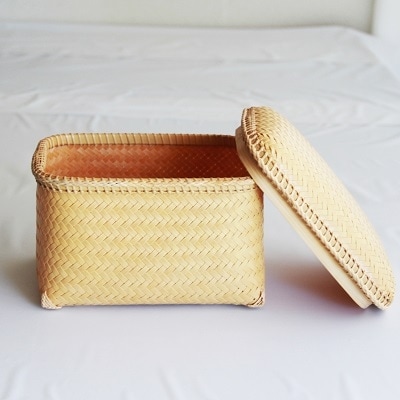 伝統的な技法を用いて編んだ工芸品 茶筥