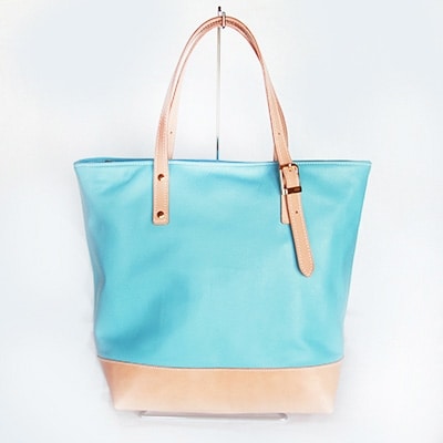 やわらかレザーのトートバッグ(水色系)　YZ05