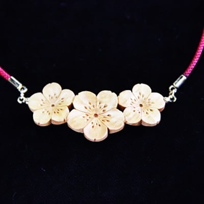 つげ細工 ネックレス(桜) 約5cm×2cm