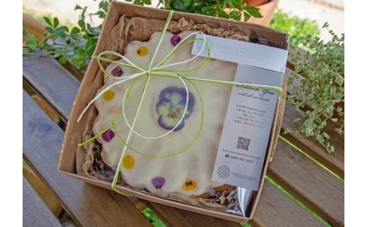 Pompon Chouchouの花デコレーションケーキ レモンバターケーキ 