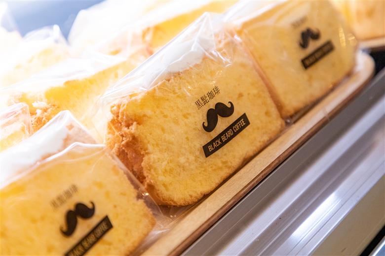 「黒髭珈琲」名物シフォンケーキ8個詰合せ_AA-9908