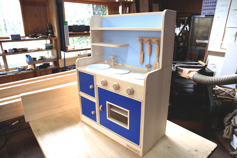 【ANA限定！】手作り木製玩具／ままごとキッチンデラックスタイプ（ANAカラー）