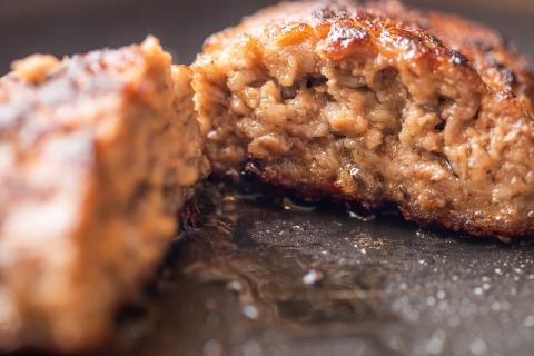 【黒毛和牛100％】黒毛和牛専門店の贅沢ハンバーグ（計8個）（ハンバーグ 牛肉 牛肉100% 国産 冷凍 調理済 宮崎 惣菜 小林市）