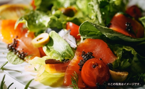 【純国産キャビア】出の山トラウトスモークとキャビアセット