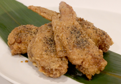 【レンジでチンするだけ♪】極旨塩 手羽先 唐揚げ 鶏MAX！セット（鶏肉 手羽先 手羽 唐揚げ もも肉 鶏皮 せせり 調理済み 冷凍 人気）