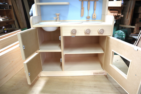 【ANA限定！】手作り木製玩具／ままごとキッチンデラックスタイプ（ANAカラー）