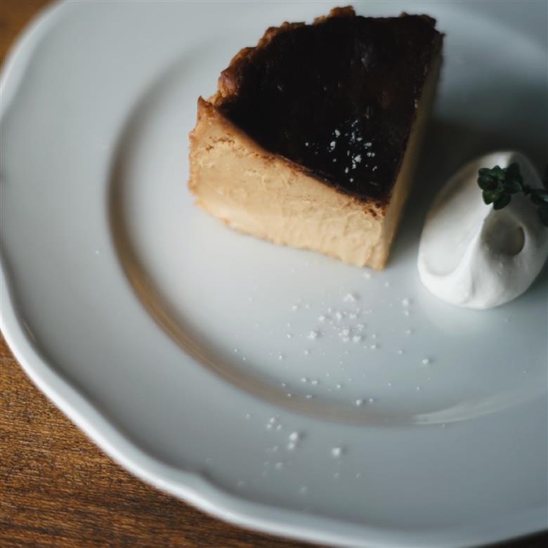 【グルテンフリー】塩キャラメルバスクチーズケーキ 1ホール