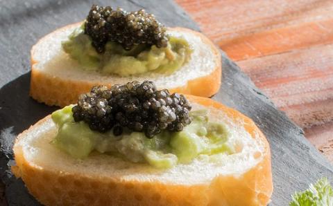 宮崎キャビア MIYAZAKI CAVIAR 1983 400g(100g×4個）国産「ジャパン キャビア」＜72-1＞