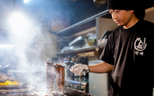 【食べログ高評価】国産うなぎ炭火焼 かば焼き3尾 明治27年創業老舗「うなぎの入船」 熟成たれ付<3-9>魚介類 ウナギ 鰻 蒲焼き 宮崎県西都市 決済完了後30日以内の発送