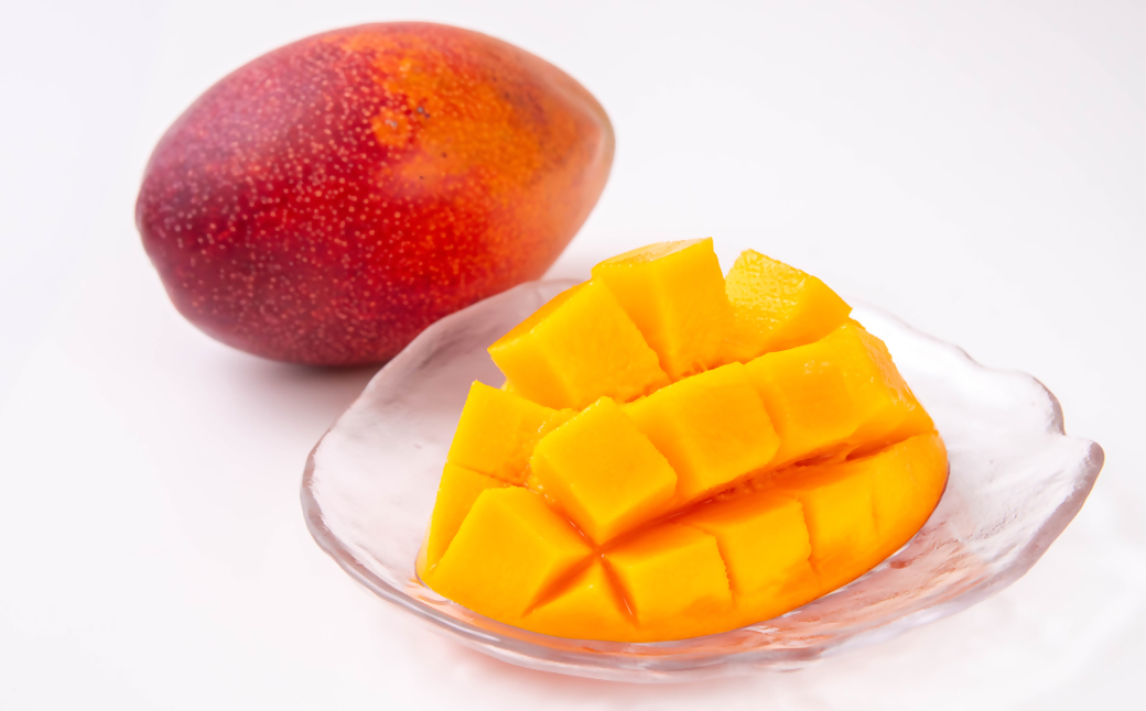 【先行予約】山下果樹園 ご家庭用完熟マンゴー1kg（3～5玉）2026年発送<1.5-25>果物 くだもの フルーツ 西都市 宮崎県